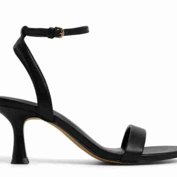Madelyyn Sandal