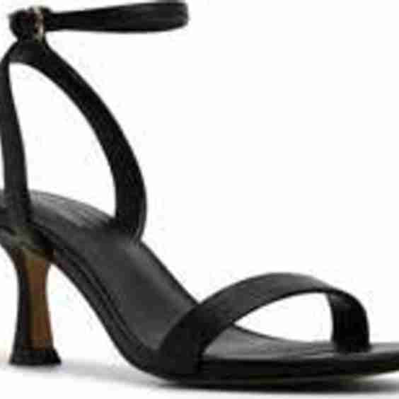 Madelyyn Ankle Strap Sandal