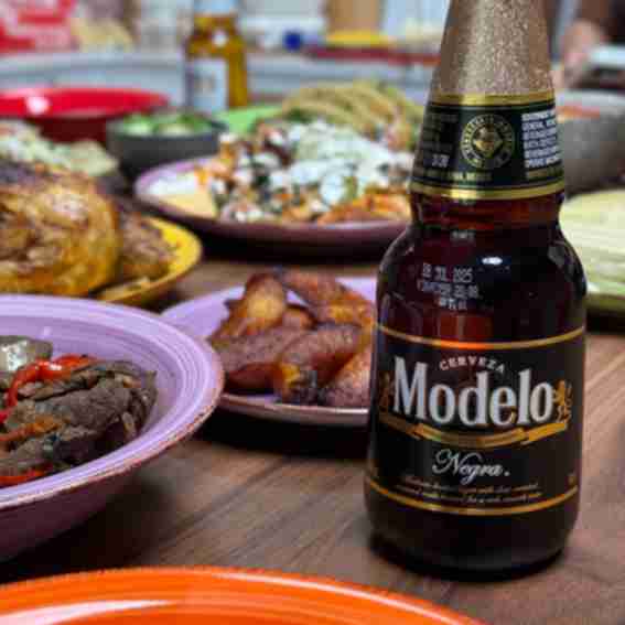 Modelo Reviews