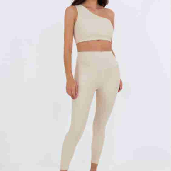 Yoga Classic High Waisted 7/8 Tights