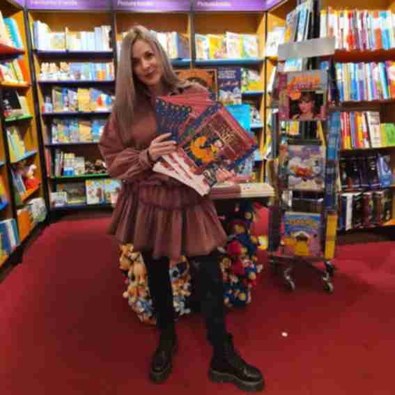 Rachel Morrisroe Reviews