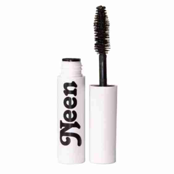 Pretty Extra Mascara