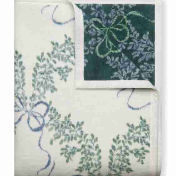 Boxwood Wreaths Blanket