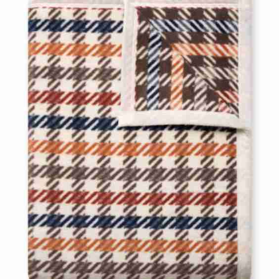 Hampton Houndstooth Blanket