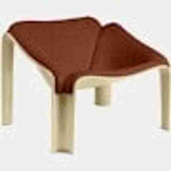 F300 Lounge Chair