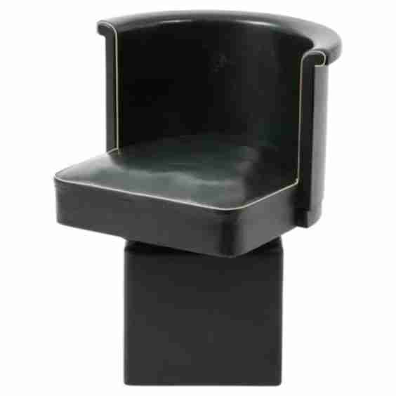 Swiveling Desk Chair