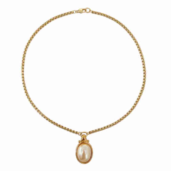 Pearly Statement Necklace