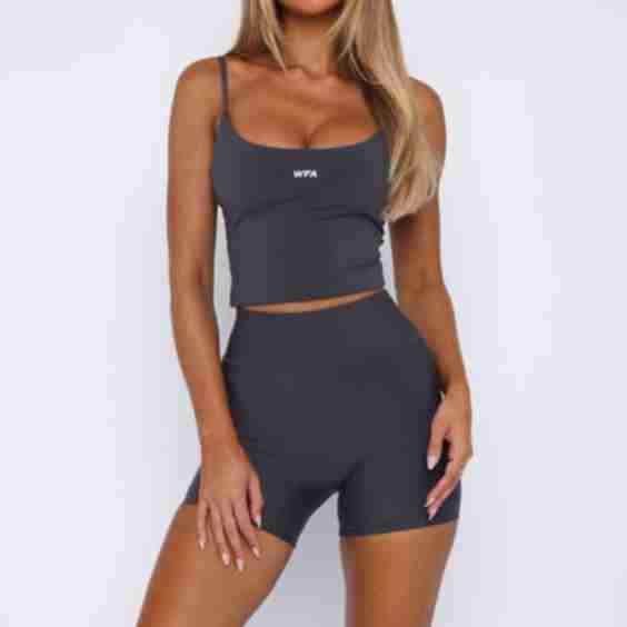 Keep Up High Waisted Shorts 4"