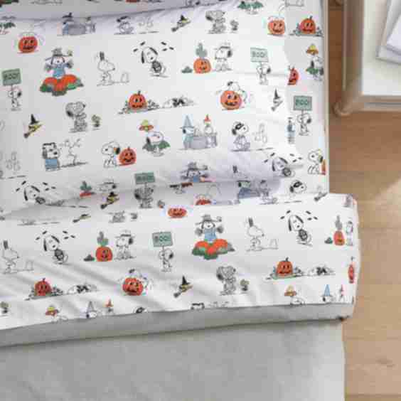 Snoopy Trick Or Treat Glow In The Dark Sheet Set