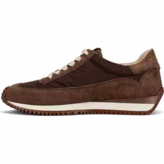 Queen Sneakers