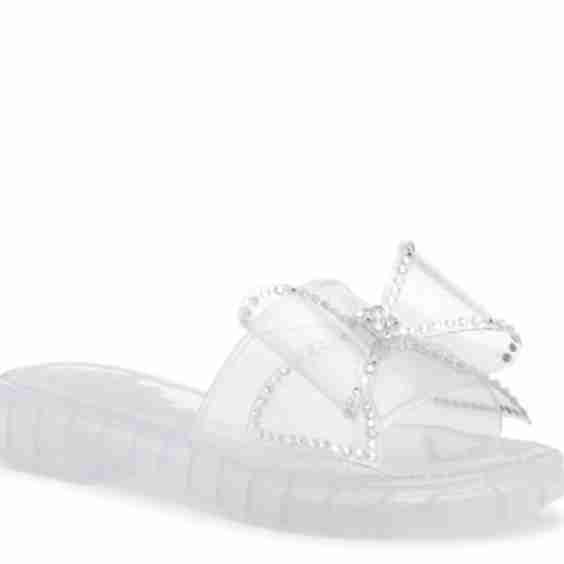 Kesedan Sandal