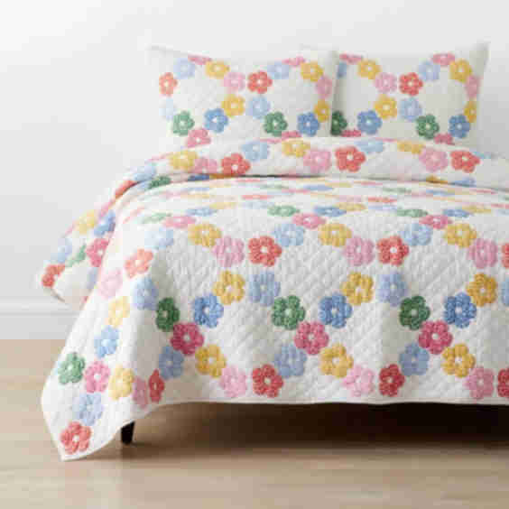 Daisy Patch Cotton Quilt