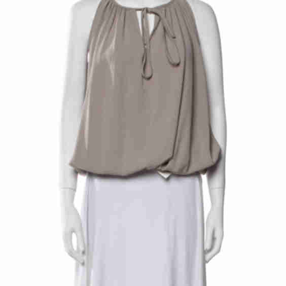 Scoop Neck Sleeveless Blouse