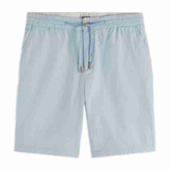 Seasonal Core 8.27" Shorts