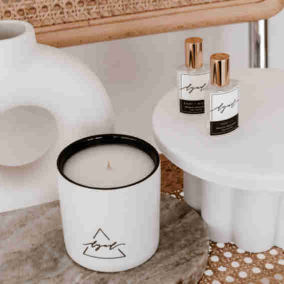 Dyad Candle Reviews