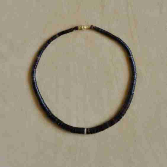 Elegant Puka Diamond Collar