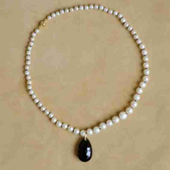 Pearl Necklace With Drop
