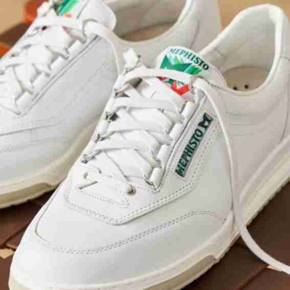 Mephisto Reviews
