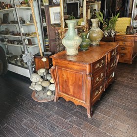 Antique & Art Exchange