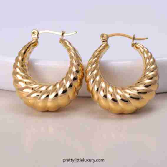 Pretty Little Luxury Reviews