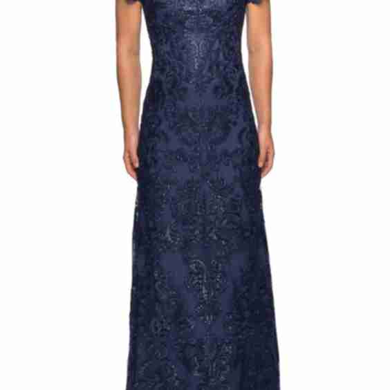Long Lace Dress withy Rhinestones and Short Sleeves