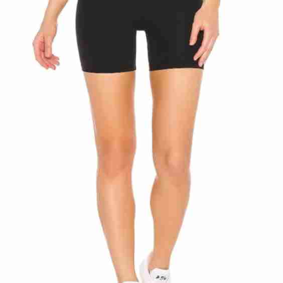 Airweight High Waist Short