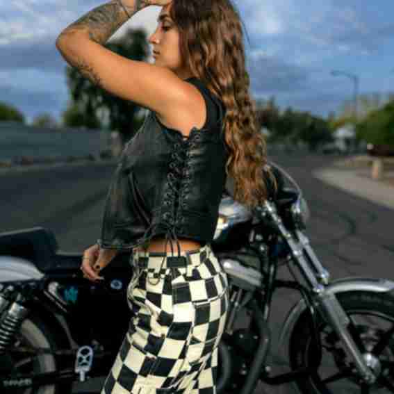 Hell Babes Reviews