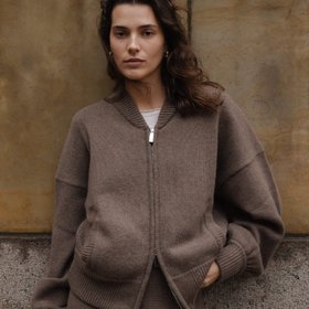 ANNA V BERG