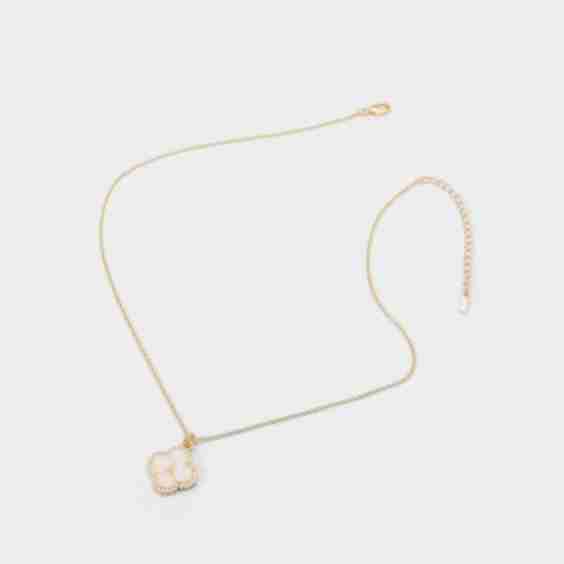 Broisa Necklace