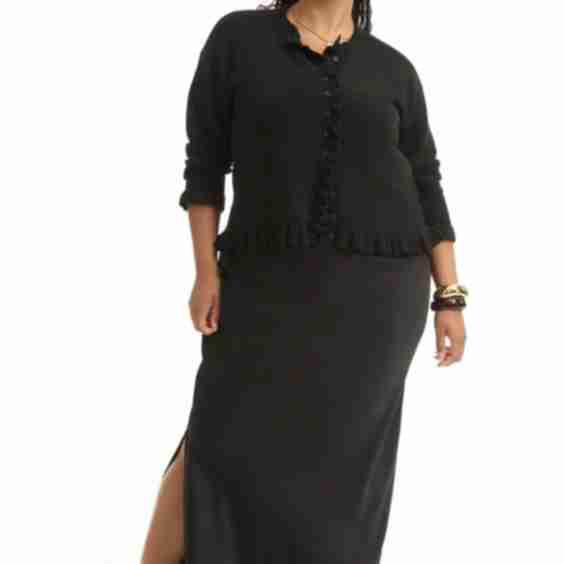 Ruffle Hem Buttoned Sweater