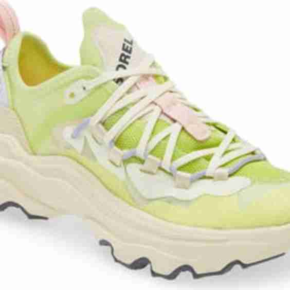 Kinetic Breakthru Tech Sneaker