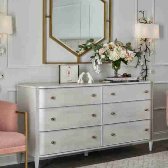 Chelsea Dresser