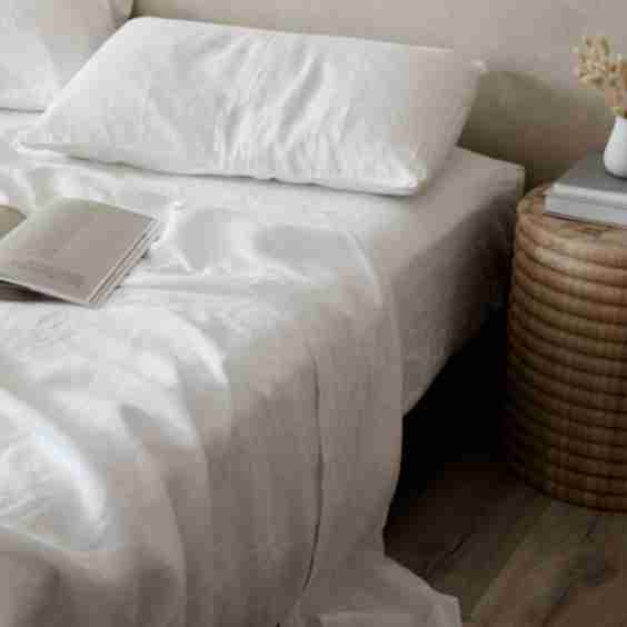 Linen Flat Sheet With Border