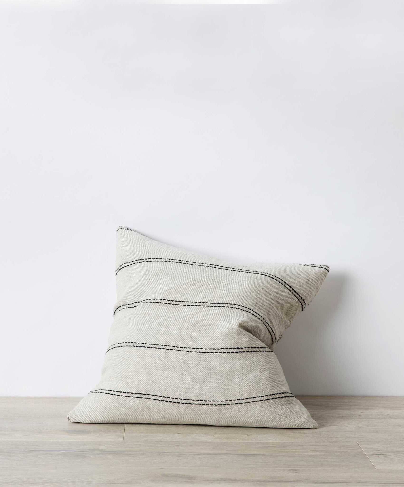 Mira Linen Cushion Cover - Thumbnail 2