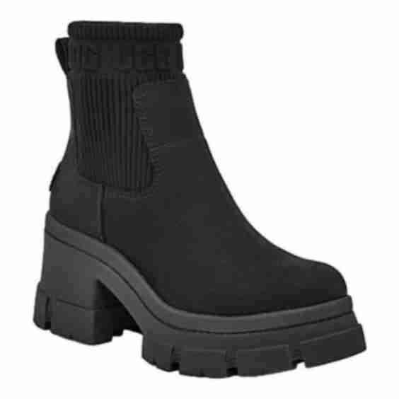 Brooklyn Waterproof Leather Platform Chelsea Booties