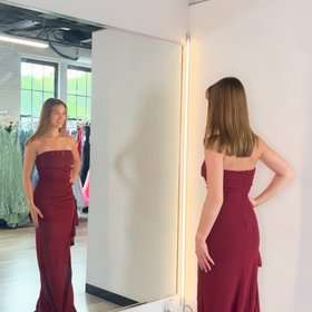 Lady Black Tie