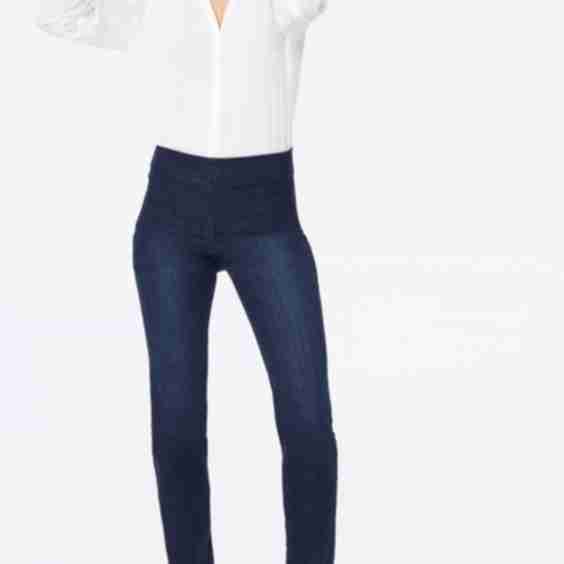 Marilyn Straight Pull-On Jeans