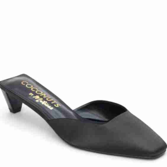 Tegan Pump
