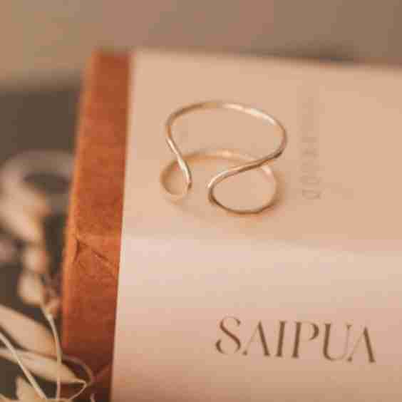 Revolve Ring