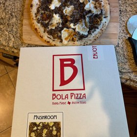 Bola Pizza