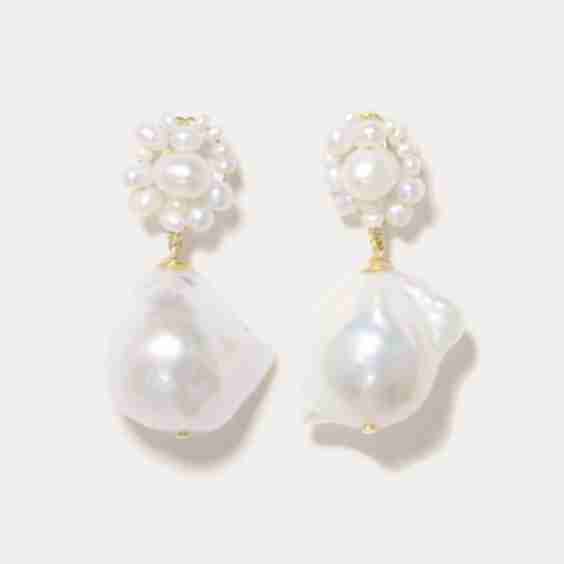 Tra-la-la Pearl Earrings