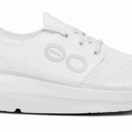 OOmy Stride Sneaker
