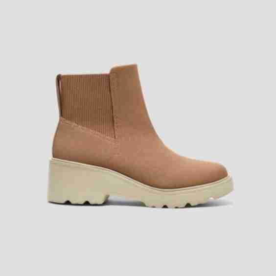 Round Toe Chunky Platform Travel Boots Everly