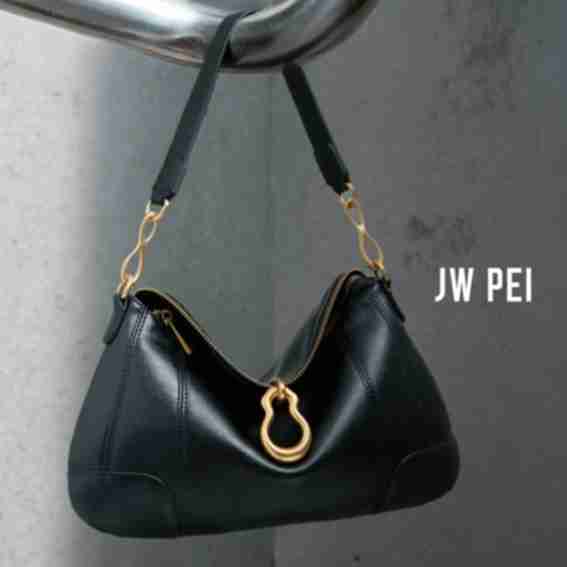 JW PEI ES Reviews