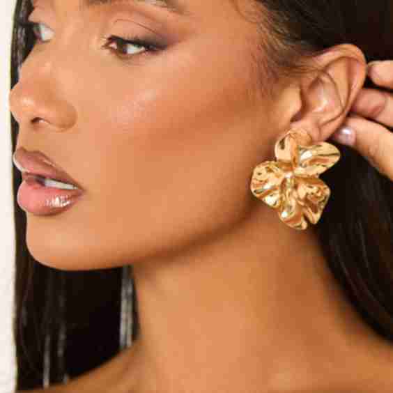 Flower Detail Oversized Stud Earring