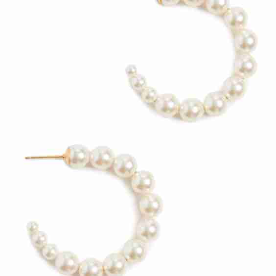 Cream Pearl Earrings