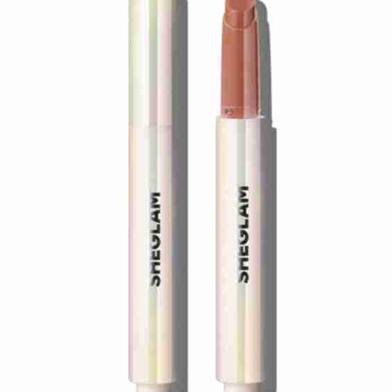 Pout-Perfect Shimmer Lip Plumper