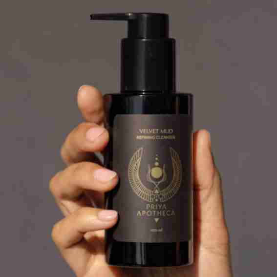 Priya Apotheca Reviews