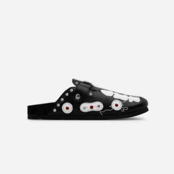 Onyx Leather Clogs