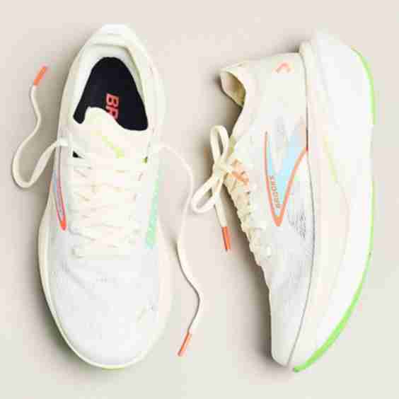 Hyperion Max 3 Sneakers